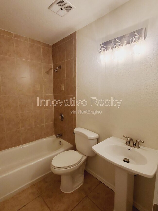 Building Photo - 12488 Huckleberry Finn Dr