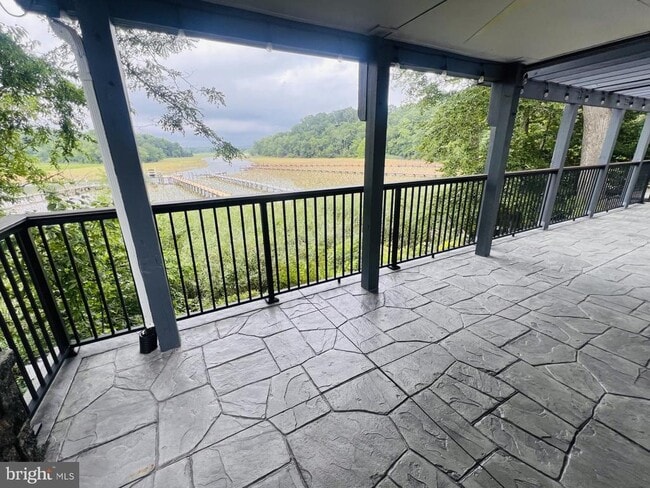 Building Photo - 3705 Aquia Dr