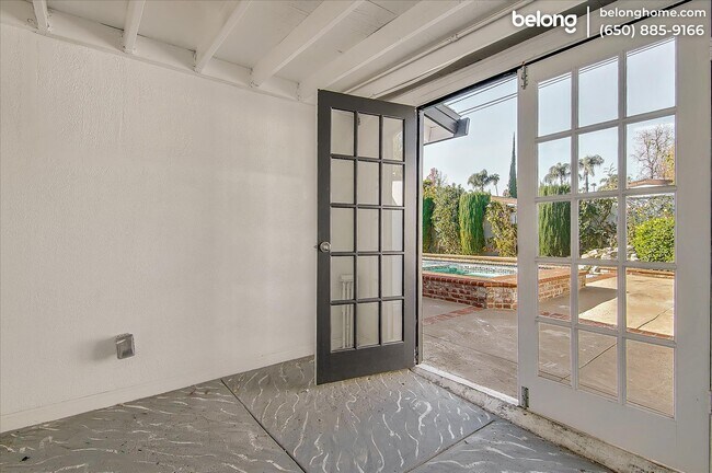 Building Photo - 6513 Corbin Ave