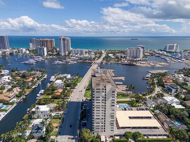 Building Photo - 2500 E Las Olas Blvd