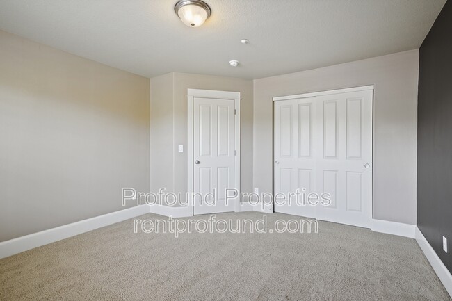 Building Photo - 11317 NW Odeon Ln
