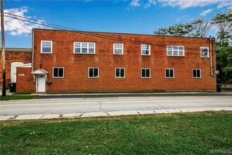 Building Photo - 126 E Niagara St