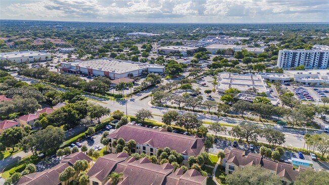 Building Photo - 777 Riverside Dr