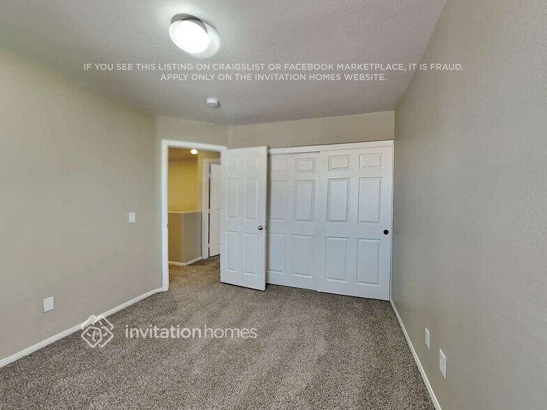 Building Photo - 11575 W Aruba Beach Ave