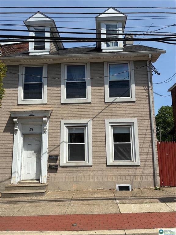 Building Photo - 31 W Main St