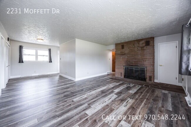 Building Photo - 2231 Moffett Dr