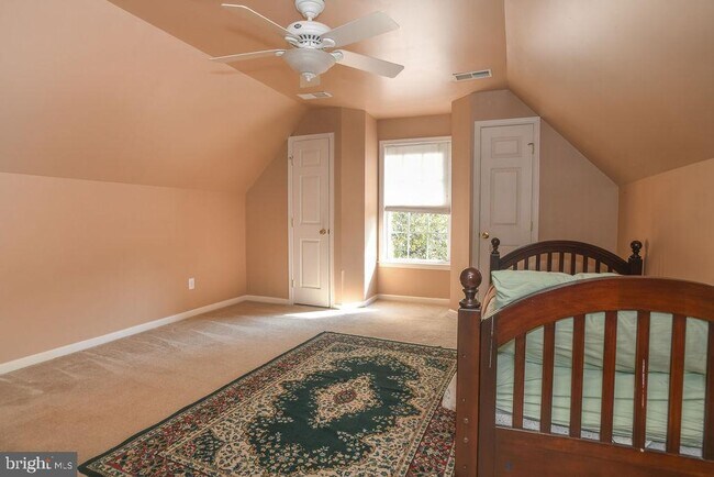 Building Photo - 205 Dangina Dr