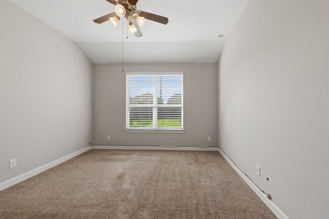 Building Photo - 24230 Prairie Glen Ln
