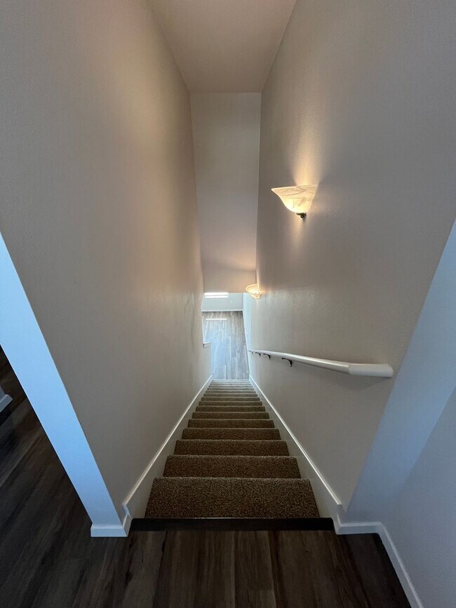 Building Photo - *Pre-leasing* Three Bedroom | Two and a Half Bathroom Home in Farmington