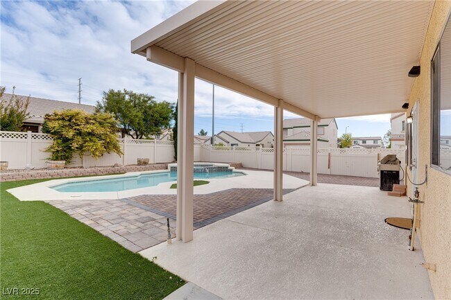 Building Photo - 5614 Midnight Breeze St