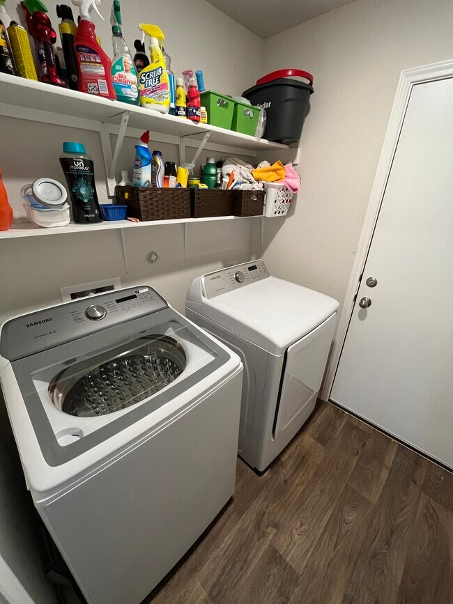 Building Photo - 8226 Blue Canal