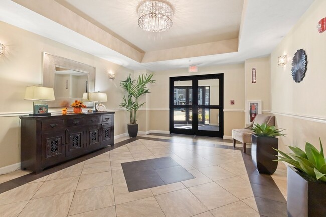 Building Photo - Danvers Updated 3 Bed 2 Bath | Top Floor Condo | Avail Now