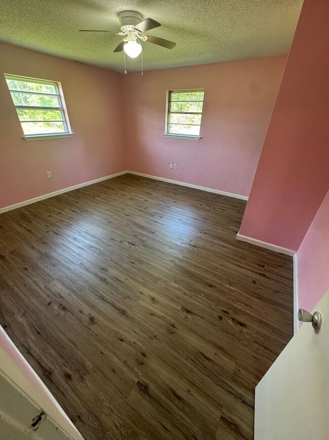 Building Photo - Navarre Home for rent!