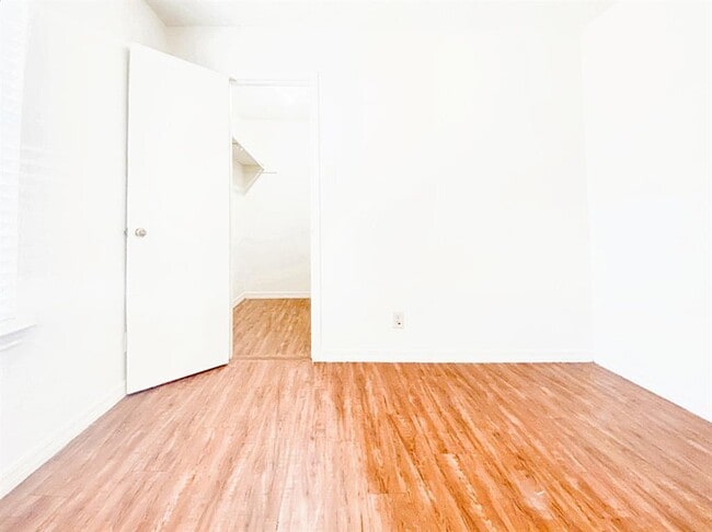 Building Photo - 109 Hughson Ct