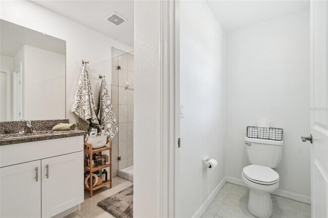 Building Photo - 9669 Ashworth Pl