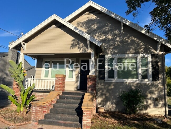 Primary Photo - Charming 2-Bedroom Home with Classic Chara...