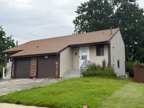 Building Photo - 2192 Wildwood Ln