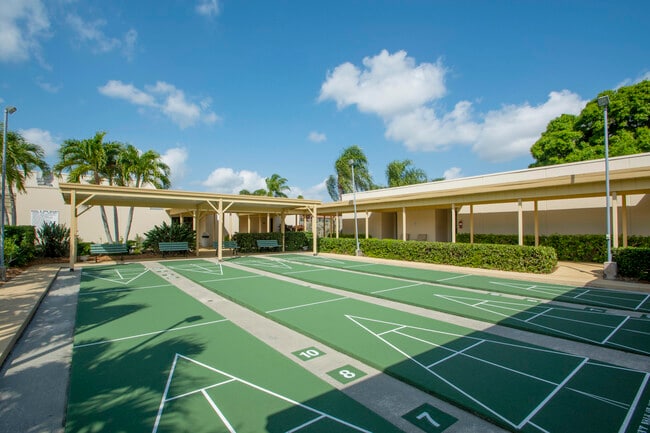 Building Photo - 10 Vista Palm Ln