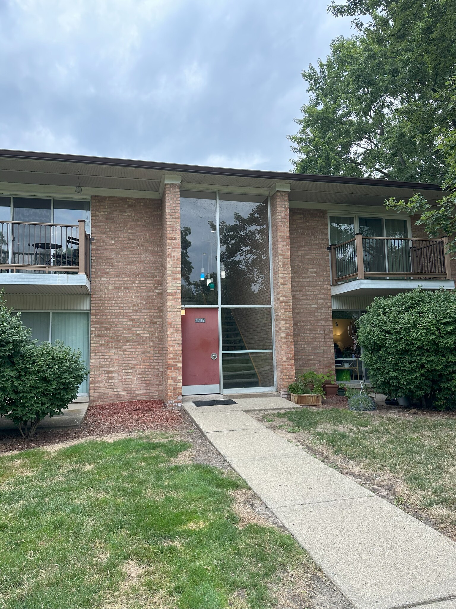 Building Photo - 1217 Island Dr