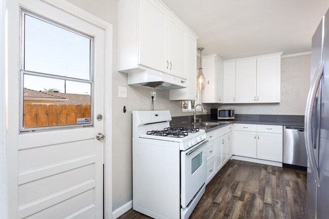 Building Photo - Upgraded Single Family Home in Allied Gardens!