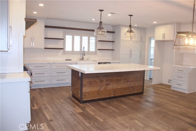 Building Photo - 9621 Central