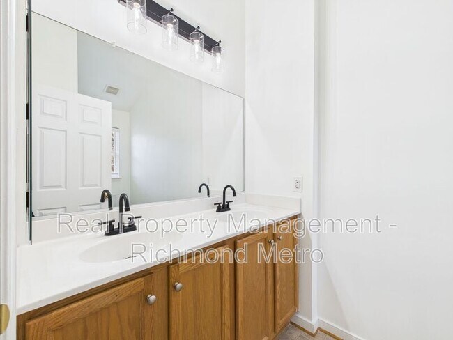 Building Photo - 1149 Grand Brook Dr