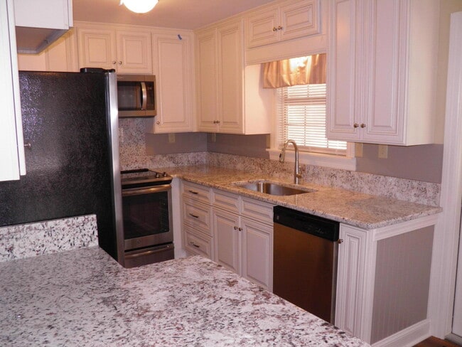 Building Photo - 629 Gap Creek Dr