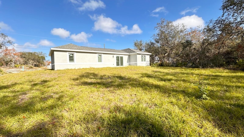 Building Photo - 405 St Johns Ln