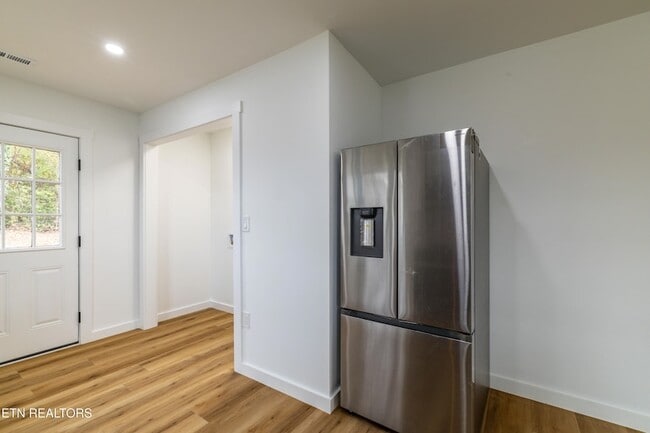 Building Photo - 3412 Ashland Ave