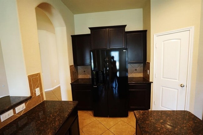 Building Photo - 1067 Cedar Lake Ct