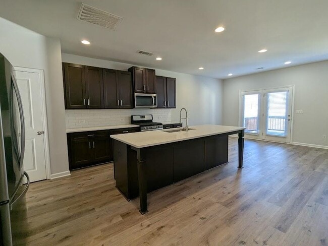 Building Photo - 2034 Britt Dr