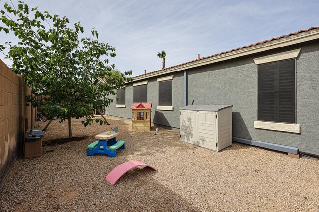 Building Photo - 4010 E Sidewinder Ct