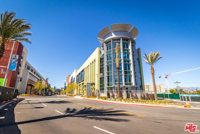Building Photo - 6445 Tujunga Ave