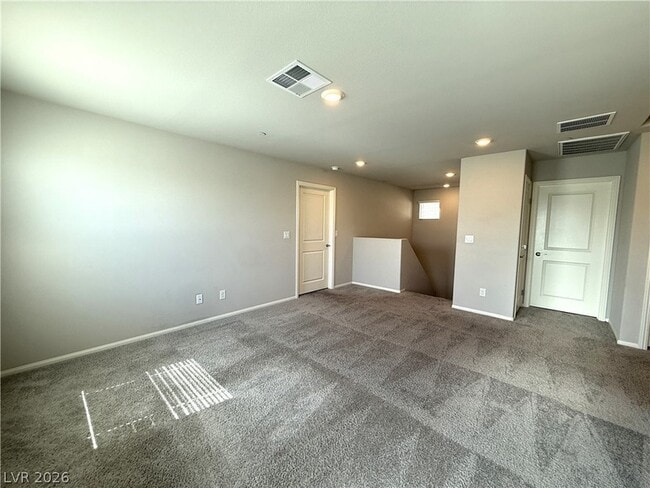 Building Photo - 522 Spy Rock Ave