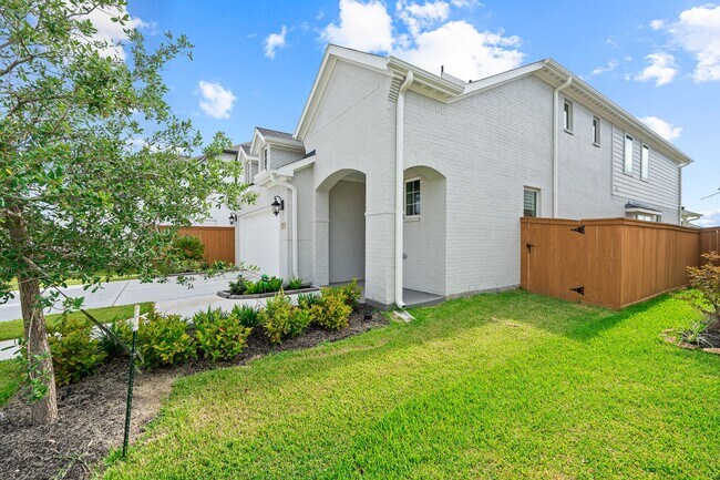 Building Photo - 721 Ocean Palms Dr