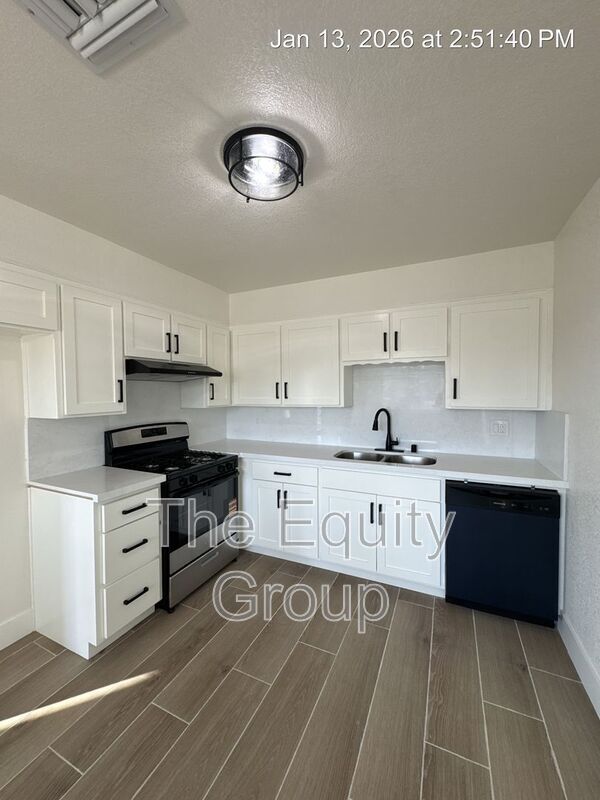 Building Photo - 4344 W La Vida Ave