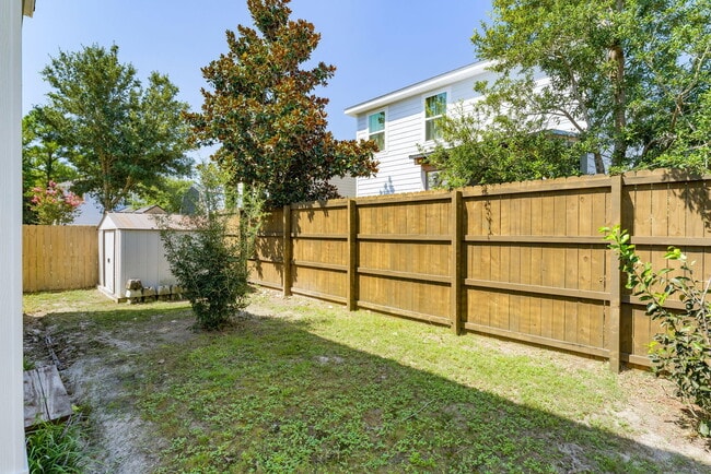 Building Photo - 163 Mosaic Oaks Cir