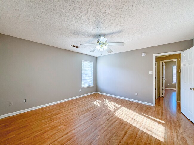 Building Photo - 24 Winchester Ct