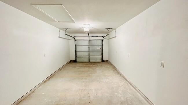 Building Photo - 4504 Bob Hall Rd