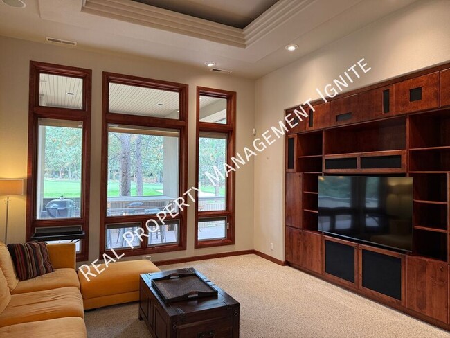 Building Photo - 3337 NW McCready Dr