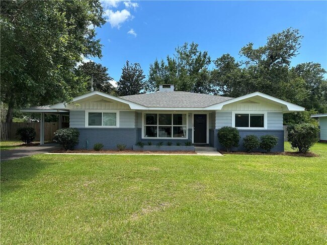 Building Photo - 311 W Marigold Ave