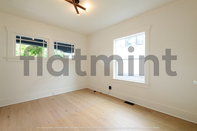 Building Photo - 8520 13th Ave NW