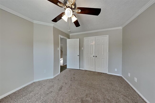 Building Photo - 5011 Greenriver Valley Dr