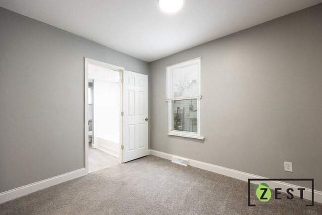 Building Photo - OPEN HOUSE-DECEMBER 18TH! 3PM-3:30PM! WELCOME HOME!!!!