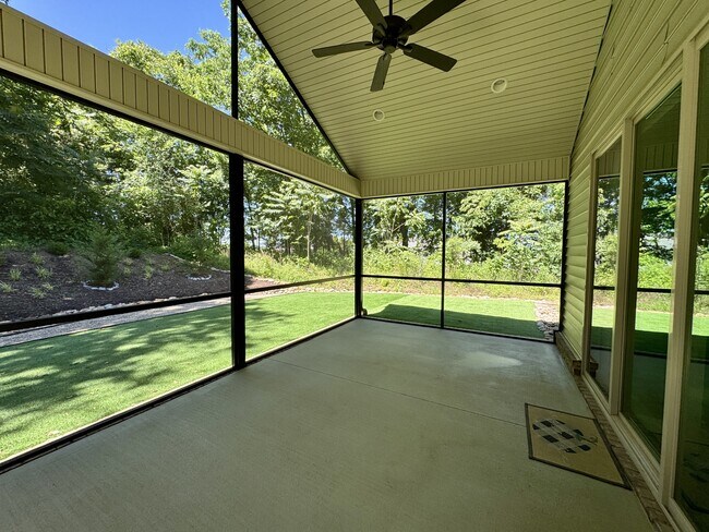 Building Photo - 238 Osage Dr