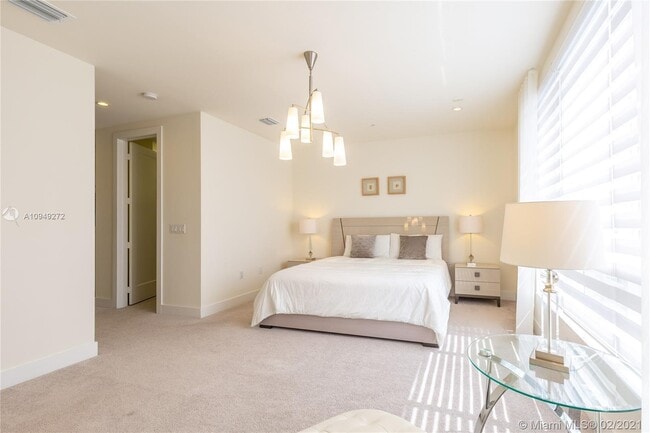 Building Photo - 6611 NW 105th Pl