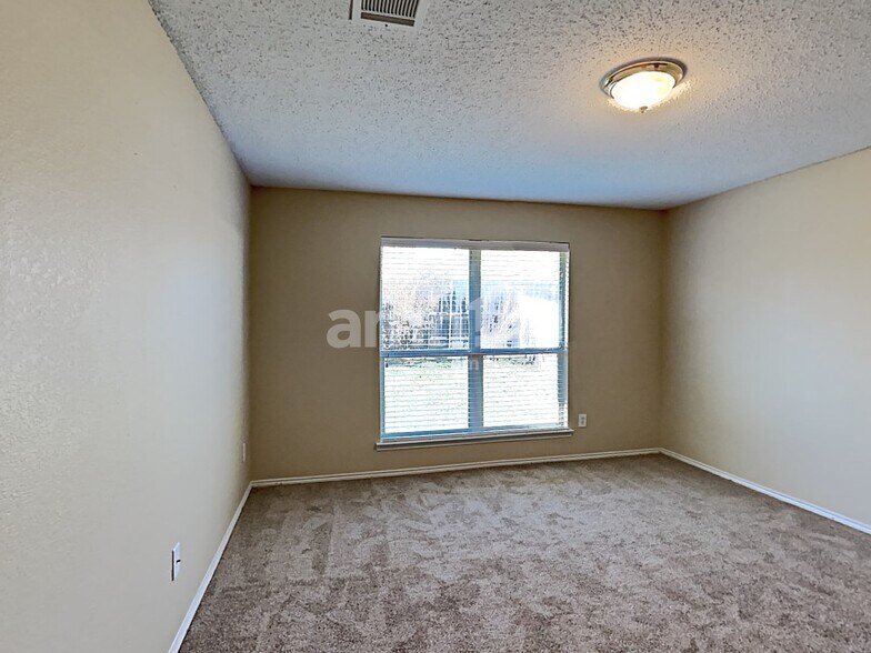 Building Photo - 2813 Island Wren Dr
