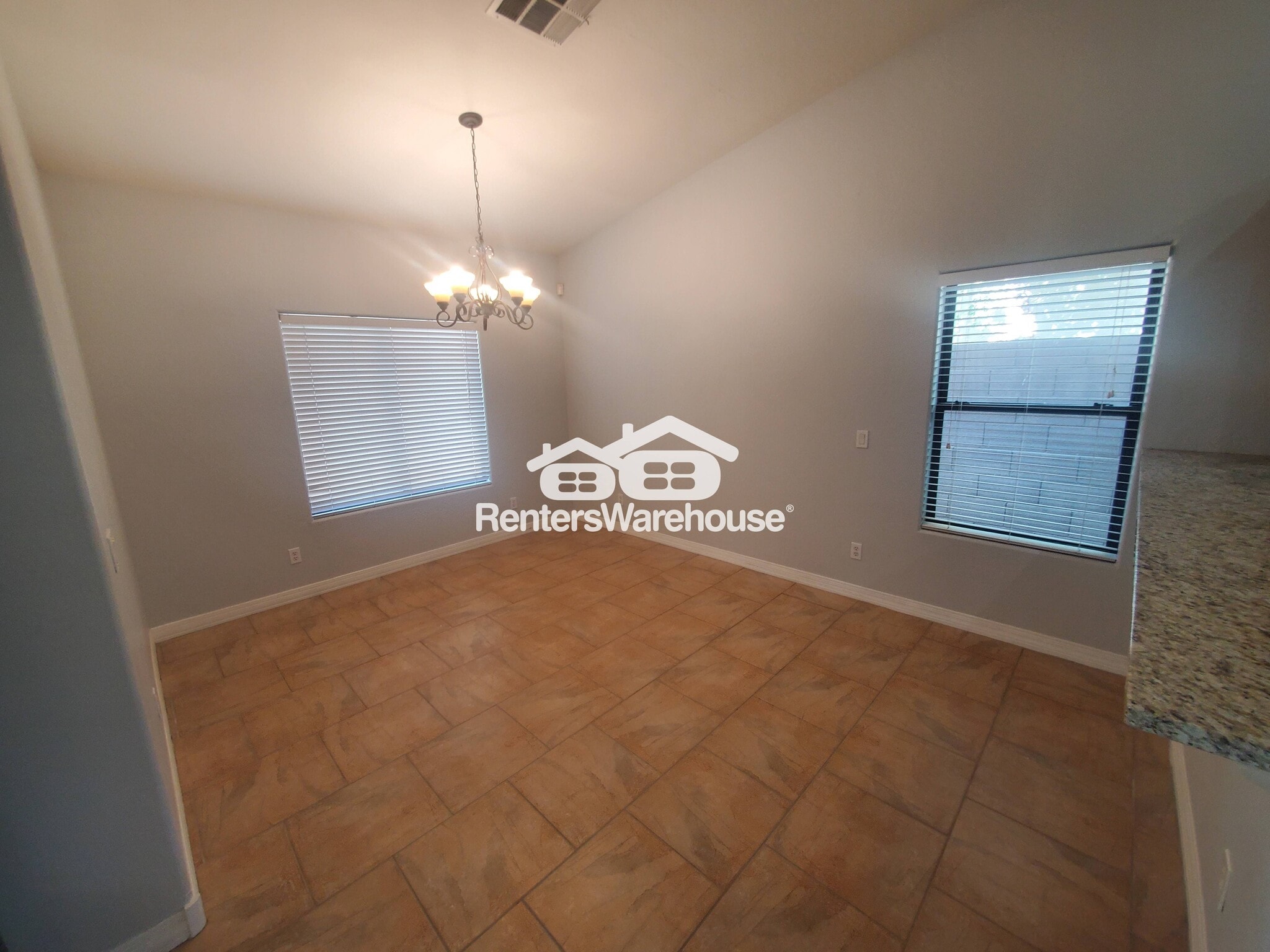 Building Photo - 2256 E Pima Ave