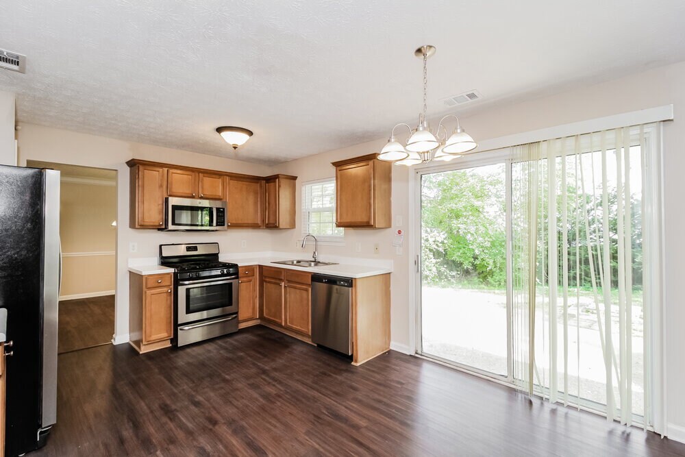 Building Photo - 12 Red Maple Way
