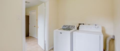 Building Photo - 8807 McAvoy Dr